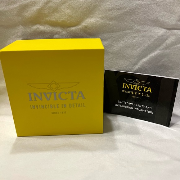 NWT Gold Invicta Watch with Mother of Pearl Face - Picture 2 of 7